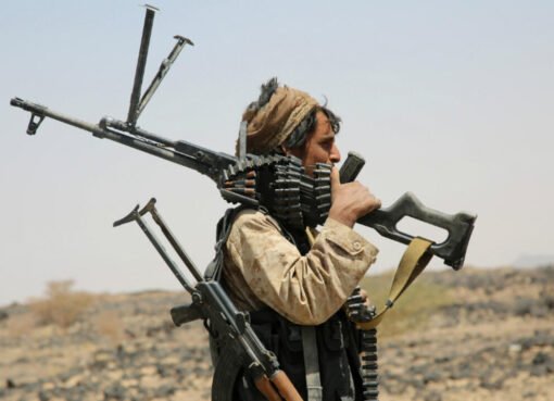 محافظة يمنية تشهد تصعيداً عسكرياً حاداً وسط استعدادات مكثفة لمواجهة هجمات الحوثيين