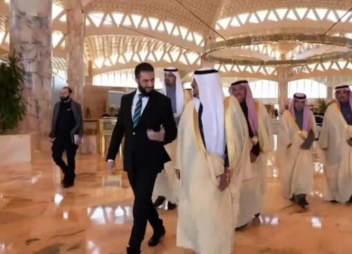 لهذا السبب اختار الرئيس السوري " الشرع " السعودية لتكون وجهته الخارجية الأولى بعد توليه قيادة سوريا