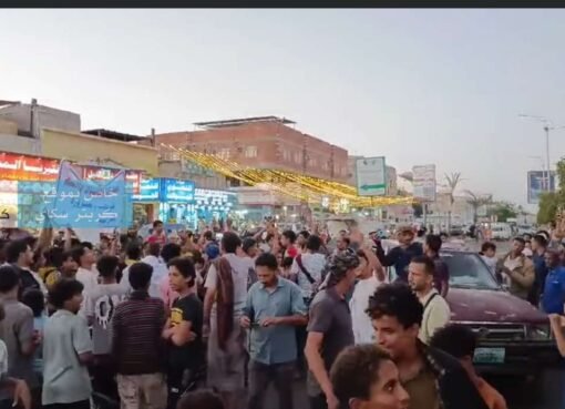 عاجل : الشعب في عدن ينتفض ضد المجلس الانتقالي ويطالب بهذا الشيء