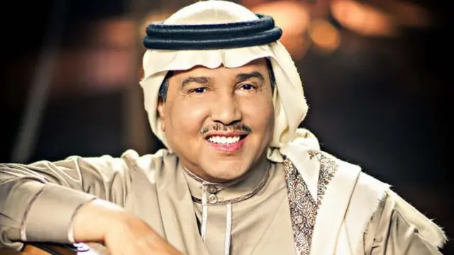 براعة موسيقار يمني ينقذ فنان العرب”محمد عبده” بعد مشكلة حصلت معه على المسرح..فيديو