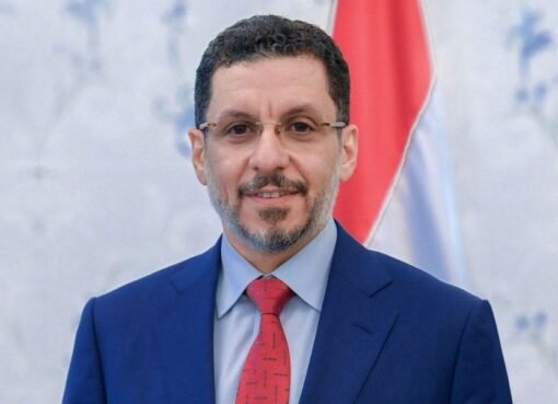 إقالة مرتقبة لرئيس الوزراء أحمد بن مبارك بتوافق مجلس القيادة الرئاسي.. وهؤلاء هم أبرز المرشحين