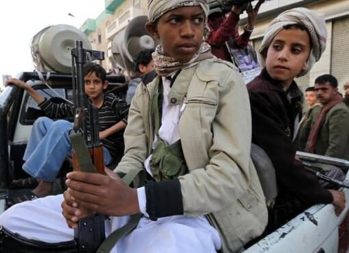 سياسي يمني يكشف استغلال الحوثيين للأطفال في اليمن ويدعو لتحرك دولي