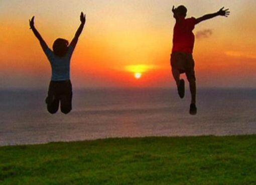 الإثنين والجمعة أكثر الأيام ارتفاعًا في مستويات السعادة.. دراسة حديث تكشف ذلك!