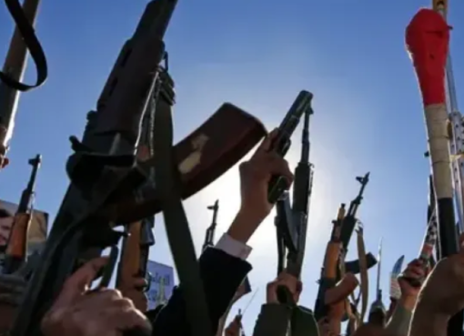 قيادي حو ثي يؤكد تواجده بهذا المكان "شاهد"