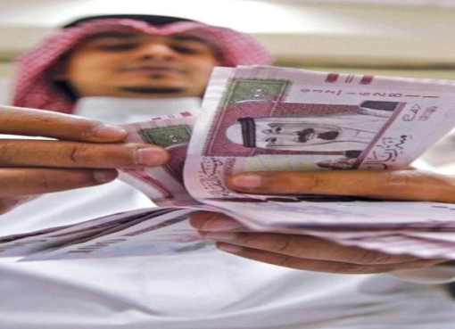 بعد انهيار الريال .. مطالبات باعتماد هذه العملة كعملة تداول قانونية في اليمن