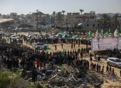 الأسري الإسرائيليون يطالبون نتنياهو بفعل كل شيء لاستمرار الصفقة