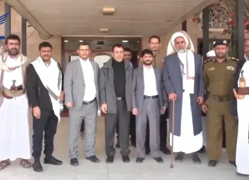 سفير يمني ينتقد مشاركة قيادات الحوثي في جنازة حسن نصر الله