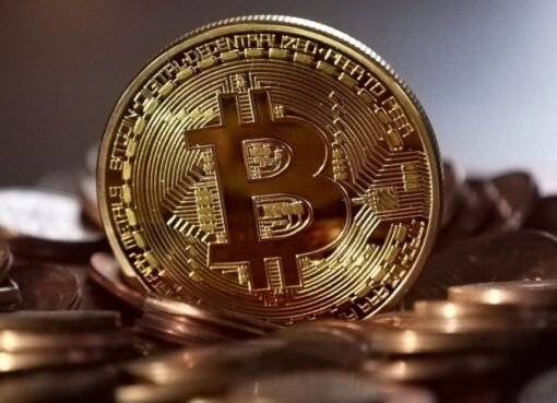 بنك أجنبي يتوقع أن تصل عملة البيتكوين إلى 500 ألف دولار في هذا الموعد!