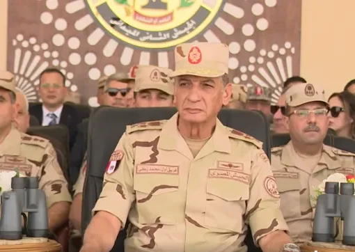 وزير الدفاع المصري يصدر توجيهات برفع الجاهزية القتالية وتوقعات بانفجار الوضع عسكرياً بينهم وبين اسرائيل