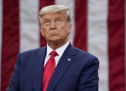 ترامب يرد علي اتهامه بالتنازل عن صلاحياته الرئاسية إلى ماسك