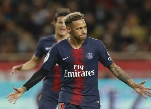 النجم البرازيلي نيمار يكشف عن عدم انضمامه لـ بايرن ميونخ بسبب جوارديولا