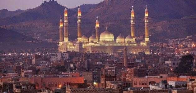 سفير يفتح النار على الجماعة ويكشف عن هذا الامر بشان اموال المواطنين في بنوك صنعاء