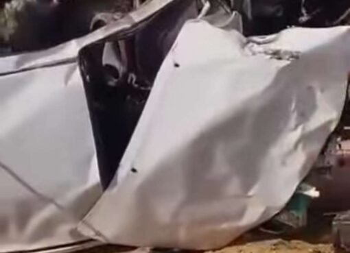 حادث مروع..إنقلاب سيارة على متنها مسافرين يمنيين في السعودية