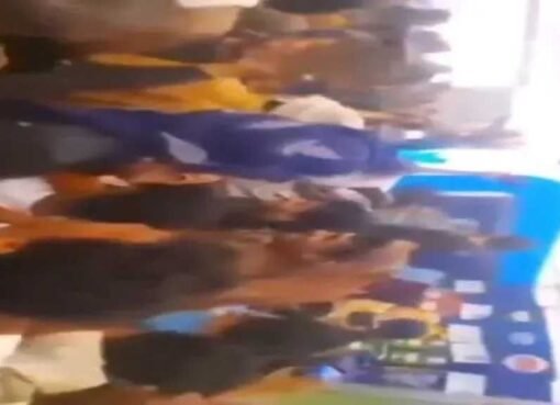 يوم محرج الحوثي في البيضاء والهتافات تفضح زيف الحوثيين: ”كذابين كذابين” في وجه قيادات المليشيا