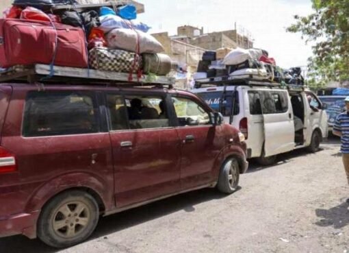 سائقو الباصات في تعز يرفعون الأجرة إلى هذا الرقم الصادم