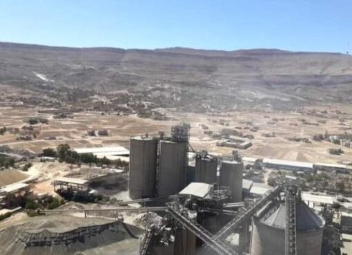 احتراق مكتب بريد شمال صنعاء يفضح سرقة مسلح حوثي لقي مصرعه وسط النيران..تفاصيل احتراق مكتب بريد شمال صنعاء يفضح سرقة مسلح حوثي لقي مصرعه وسط النيران..تفاصيل