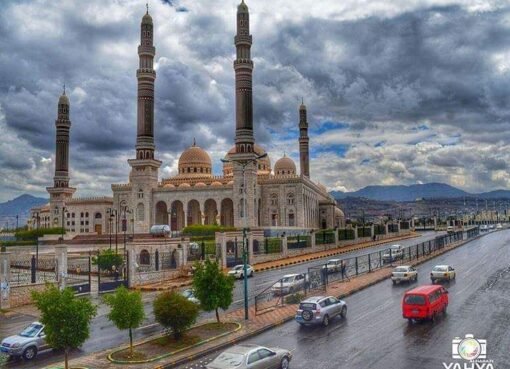 مصادر  حكومي يكشف عن سبب قيام الحوثيين بنقل ملايين من العملات الأجنبية إلى بيروت