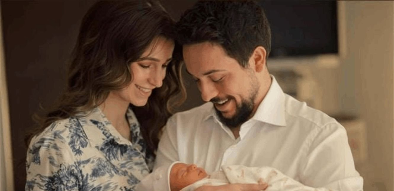 ولي العهد يشارك صورة للأميرة إيمان تشعل مواقع التواصل الاجتماعي "شاهد"