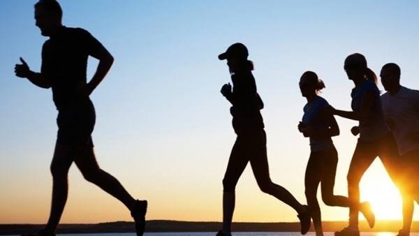 لن تصدق.. 3 فوائد صحية للمشي بعد تناول الطعام