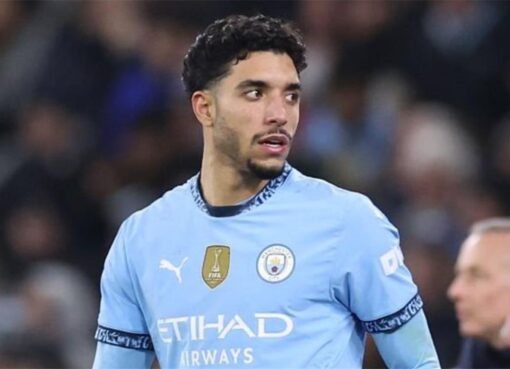 عمر مرموش يتألق بثلاثية تاريخية تقود السيتي لاكتساح نيوكاسل