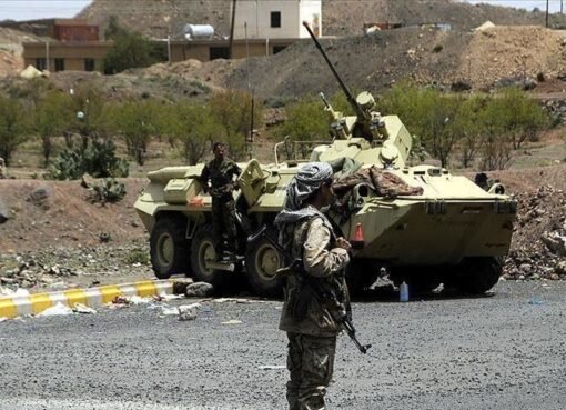 القيادة الأمريكية تحتفل مع هذه القوات اليمنية عقب وقت قصير من توجيه صفعة كبرى للحوثيين