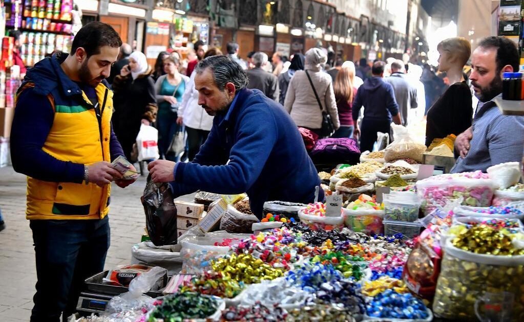 استقبال رمضان في ظل تدهور العملة اليمنية