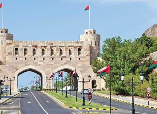 بن سلمان: عُمان أصبحت طرفا في صراع اليمن وتدير عمليات استخباراتية لصالح الحوثيين