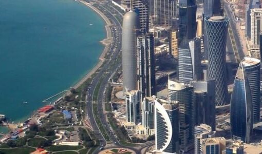 دولة خليجية تسعد قلوب المقيمين من هذه الجنسيات العربية وتعلن عن فتح باب التجنيس بصورة استثنائية !