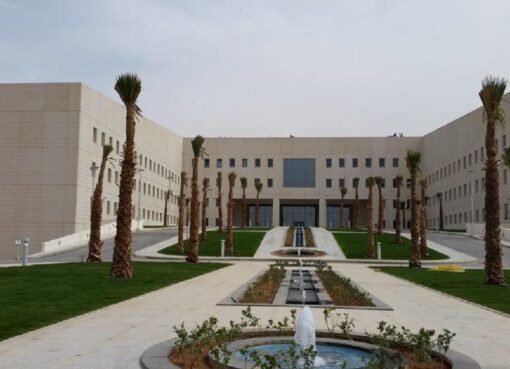 وزارة التعليم السعودي تحسم الجدل بـ تعديل نظام الدراسة فصلين فقط للابتدائي 1446