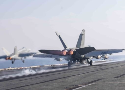 "الولايات المتحدة ترد على الحوثيين: تحرك عسكري أمريكي يهدف إلى حماية الممرات المائية"