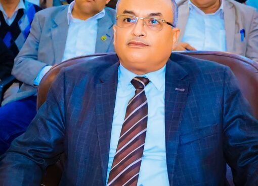 قيادي كبير بحزب المؤتمر يفاجئ الجميع ويعلن موقفه من القصف الأمريكي على العاصمة صنعاء ويطالب بهذا الامر