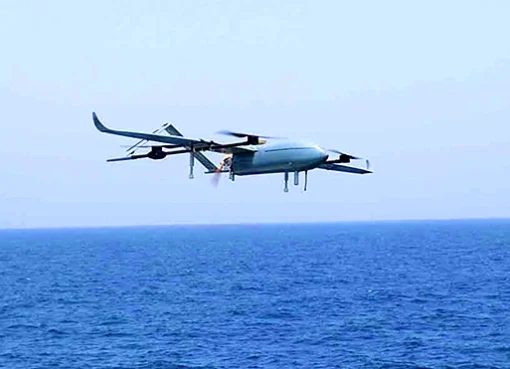 امريكا يعلن فقدان الإتصال بطائرة فوق البحر الأحمر الأحمر والحـ.وثي يصرح عسكرياً