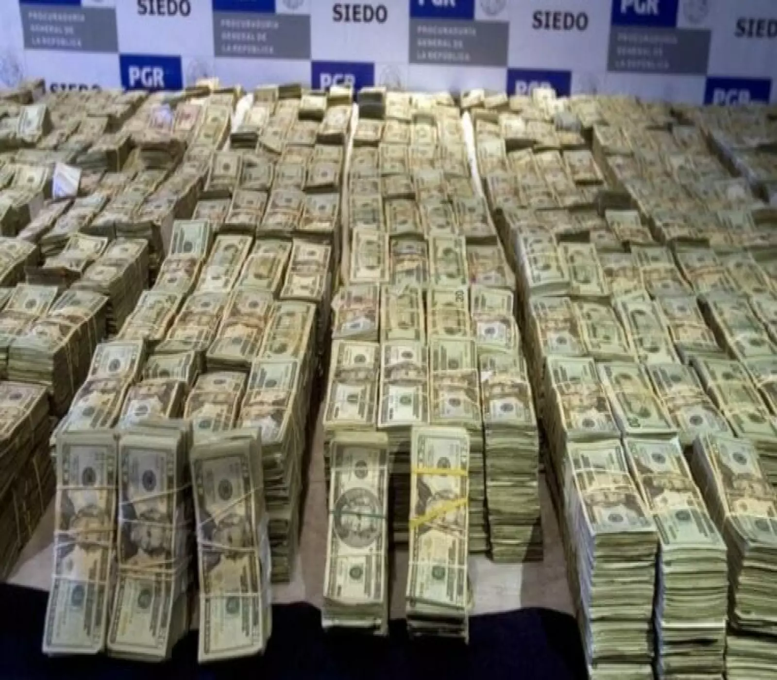 رسمياً: الموارد البشرية السعودية تكشف حقيقة قرار منع المقيمين من السكن في أحياء بالرياض وجدة؟