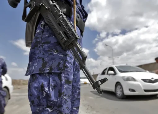 الحوثيون يعلنون حالة الطوارئ القصوى بعد تحذيرات استخباراتية بخطر هجوم عسكري وشيك