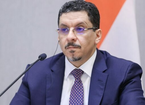 السياسة اليمنية في محركاتها: أحمد بن مبارك يسعى إلى إقالة 7 وزراء من حكومته