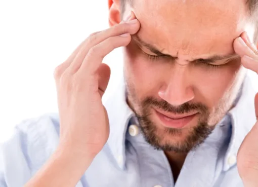 استشاري يكشف عن أسباب حدوث الصداع في شهر رمضان