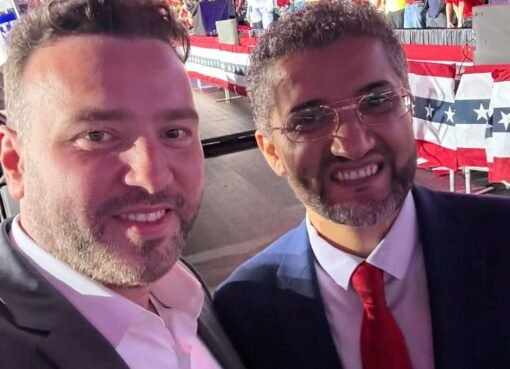 إعلامي شهير يعلق على تعيين الرئيس الأمريكي العمدة اليمني سفيرا للولايات المتحدة في الكويت