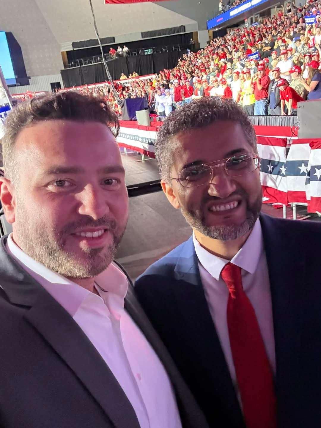 إعلامي شهير يعلق على تعيين الرئيس الأمريكي العمدة اليمني سفيرا للولايات المتحدة في الكويت