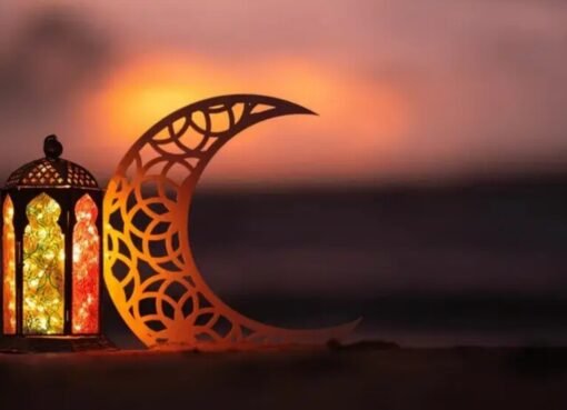 في خطوة غير متوقعه دولة عربية تفاجئ مواطنيها بإعلان عيد الفطر في ساعة متأخرة من الليل