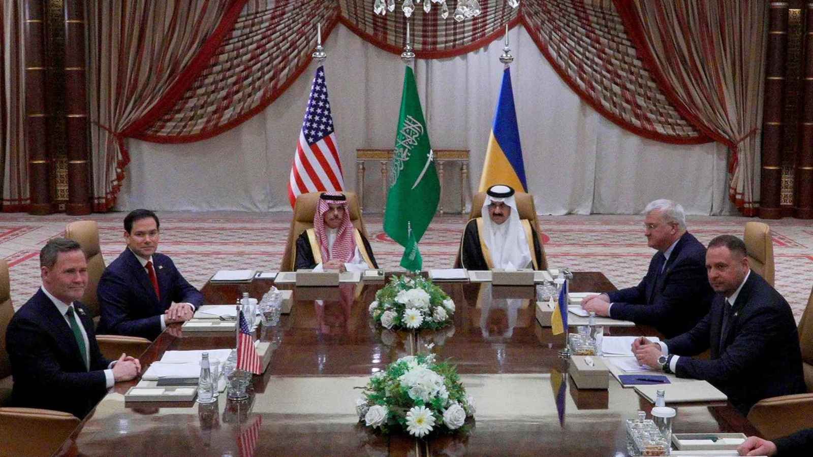 وزير الدفاع الأوكراني يكشف عن نتائج المحادثات مع الولايات المتحدة في الرياض