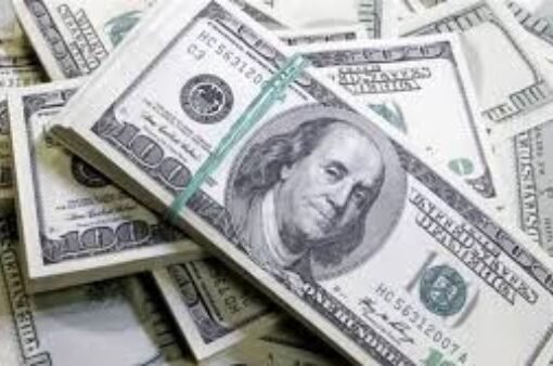 الريال اليمني يواصل هبوطه التاريخي: أدنى مستوى له على الإطلاق في عدن وصنعاء اليوم