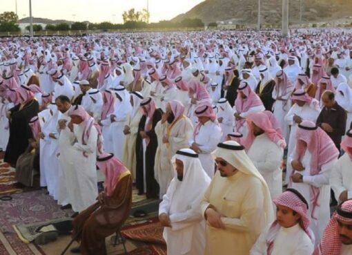 وزارة الشؤون الإسلامية تصدر قرارات هامة بشأن صلاة العيد في المناطق المتأثرة بالأمطار