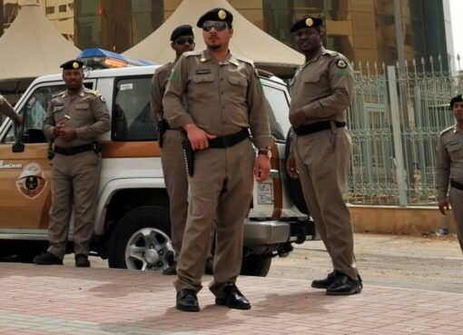 القبض على يمني في السعودية استغل 4 نساء يمنيات على هذا الامر