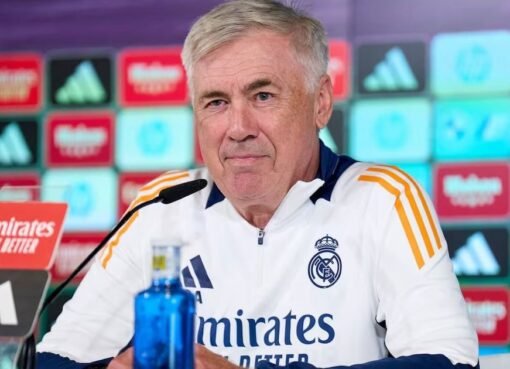 تيباس يفتح النار على أنشيلوتي: تصريحات متناقضة تثير الجدل