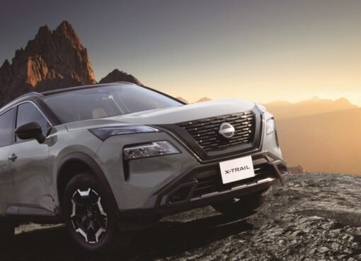 شاهد: نيسان إكس تريل 2025: الجيل الثالث من السيارات الرياضية متعددة الاستخدامات