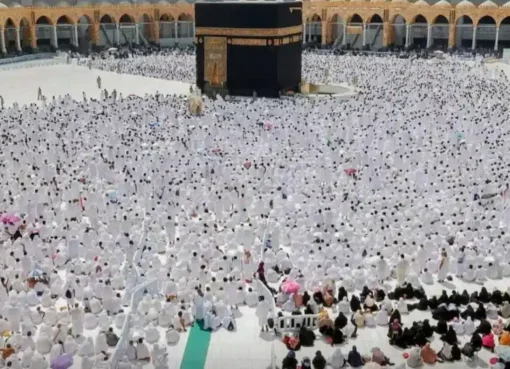 السعودية تسجل رقمًا قياسيًا في عدد المعتمرين خلال رمضان 1446.. وخمس جنسيات في الصدارة السعودية تسجل رقمًا قياسيًا في عدد المعتمرين خلال رمضان 1446.. وخمس جنسيات في الصدارة