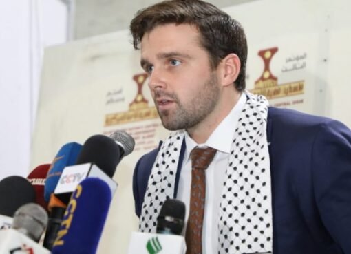 رسالة من صنعاء: جاكسون هينكل يرفض القصف الأمريكي