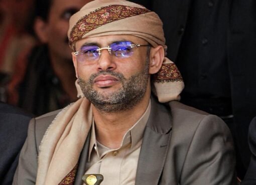 شاهد.. اول صورة للقيادي الحوثي مهدي المشاط بعد إصابته بقصف أمريكي