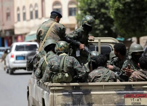 استنفار حوثي وحالة طوارئ غير معلنة وانتشار للمدرعات في مداخل صنعاء