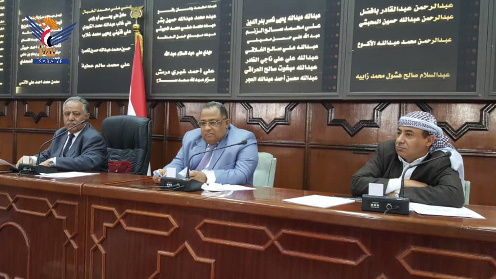 “فضيحة الوقود الملوث: اعتراف حوثي يثير غضبًا شعبيًا واسعًا”